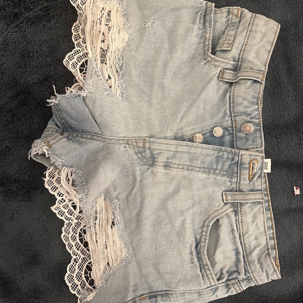 Trendy Lace Jean Shorts